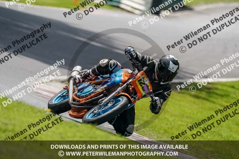 cadwell no limits trackday;cadwell park;cadwell park photographs;cadwell trackday photographs;enduro digital images;event digital images;eventdigitalimages;no limits trackdays;peter wileman photography;racing digital images;trackday digital images;trackday photos
